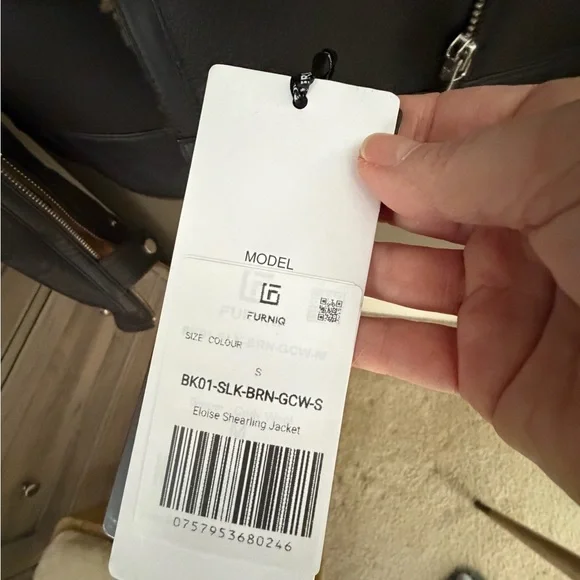 Women's Black Leather Jacket with Tan Shearling Collar - Picture 6 of 7